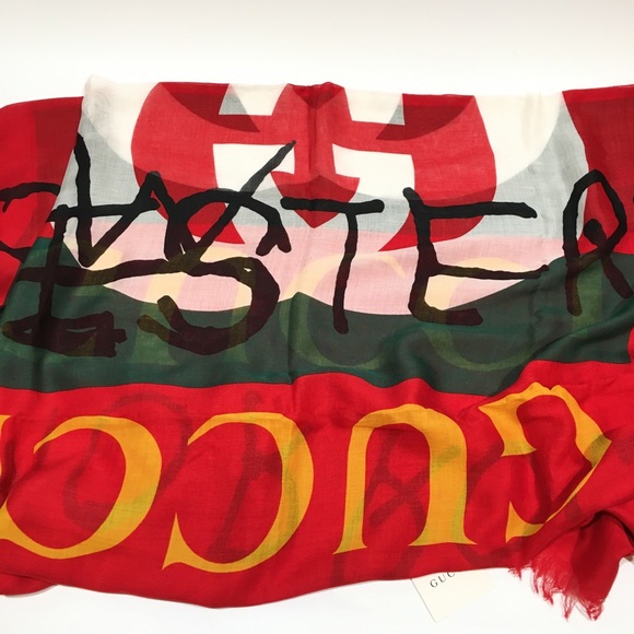 Gucci "Tomorrow is Now Yesterday" Red Silk Pashmina /Shawl -NEW - Picture 5 of 10